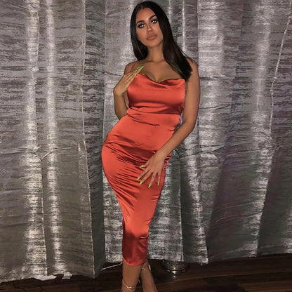 Vestido Midi de Satén Rosa con Espalda Descubierta