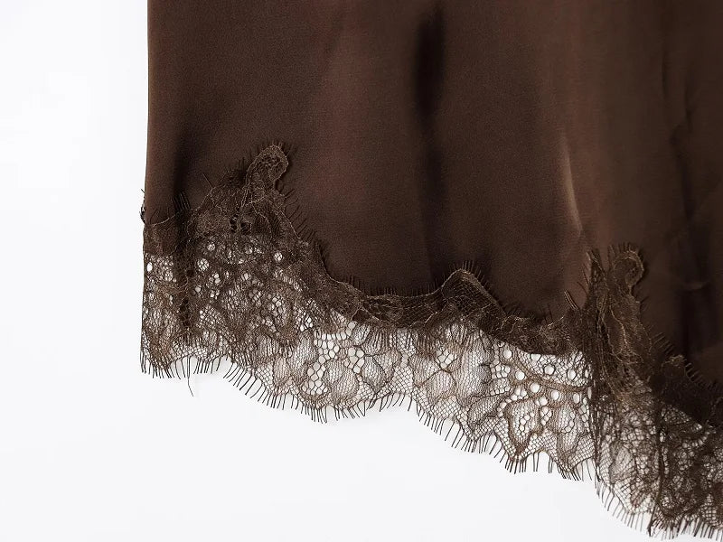 Vestido de Satén Negro con Encaje