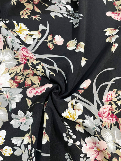 Vestido halter floral con abertura alta