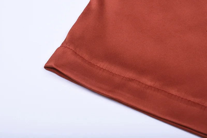 Vestido Midi de Satén Rosa con Espalda Descubierta