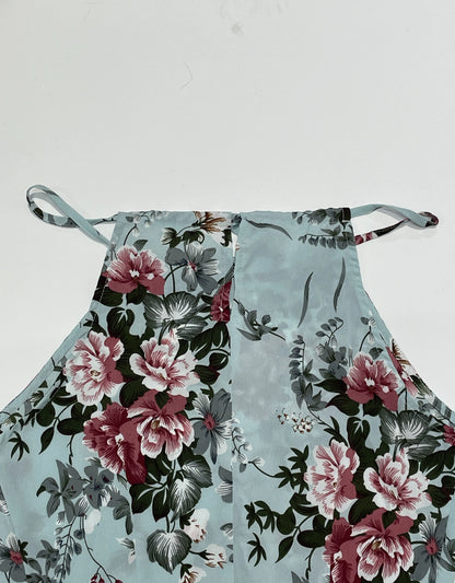 Vestido halter floral con abertura alta