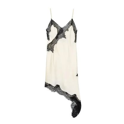 Vestido de Satén Negro con Encaje