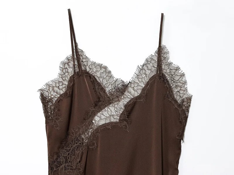 Vestido de Satén Negro con Encaje