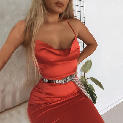Vestido Midi de Satén Rosa con Espalda Descubierta
