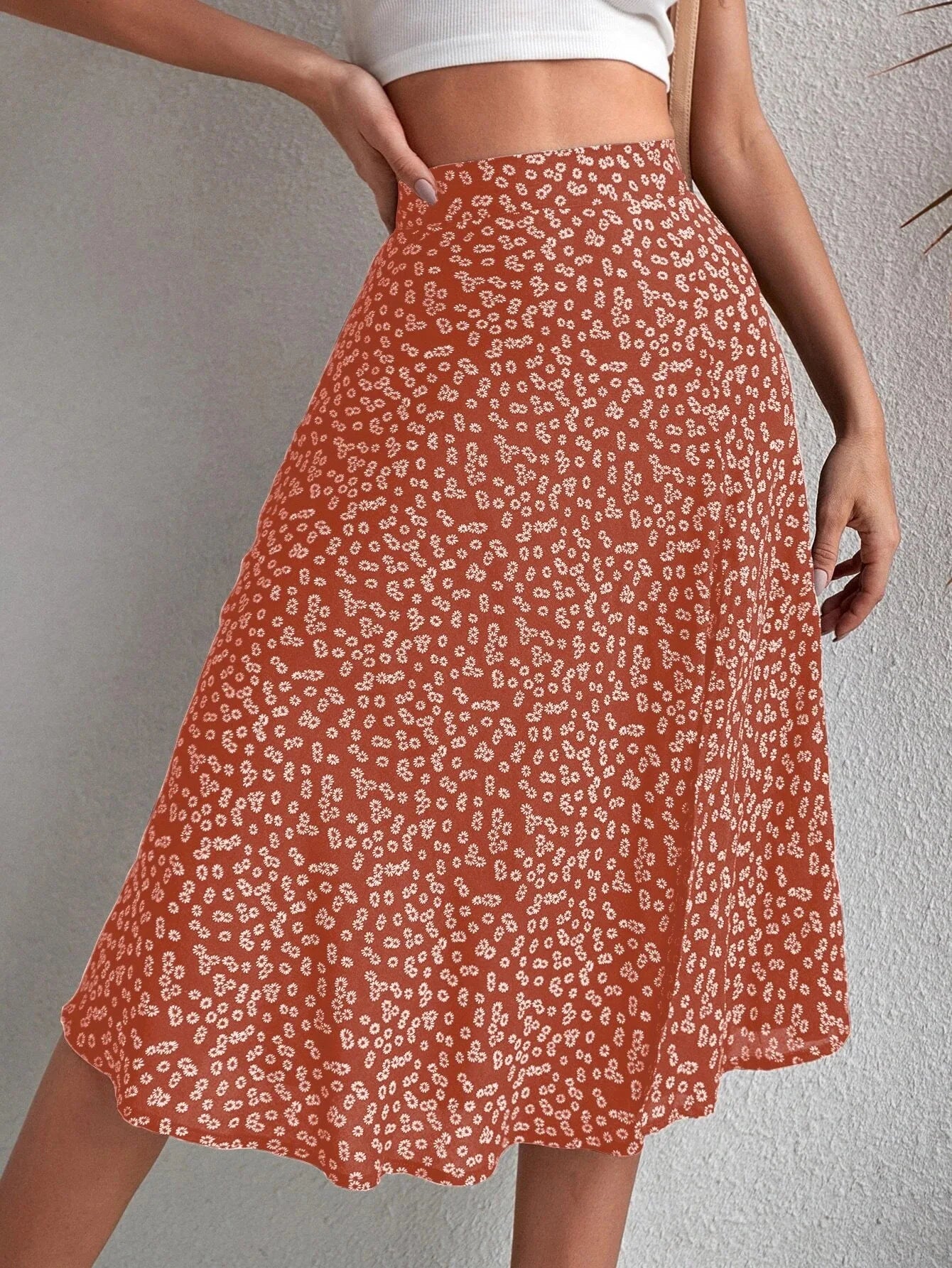 Falda evasé floral con cremallera y abertura