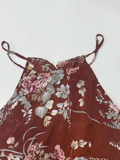Vestido halter floral con abertura alta