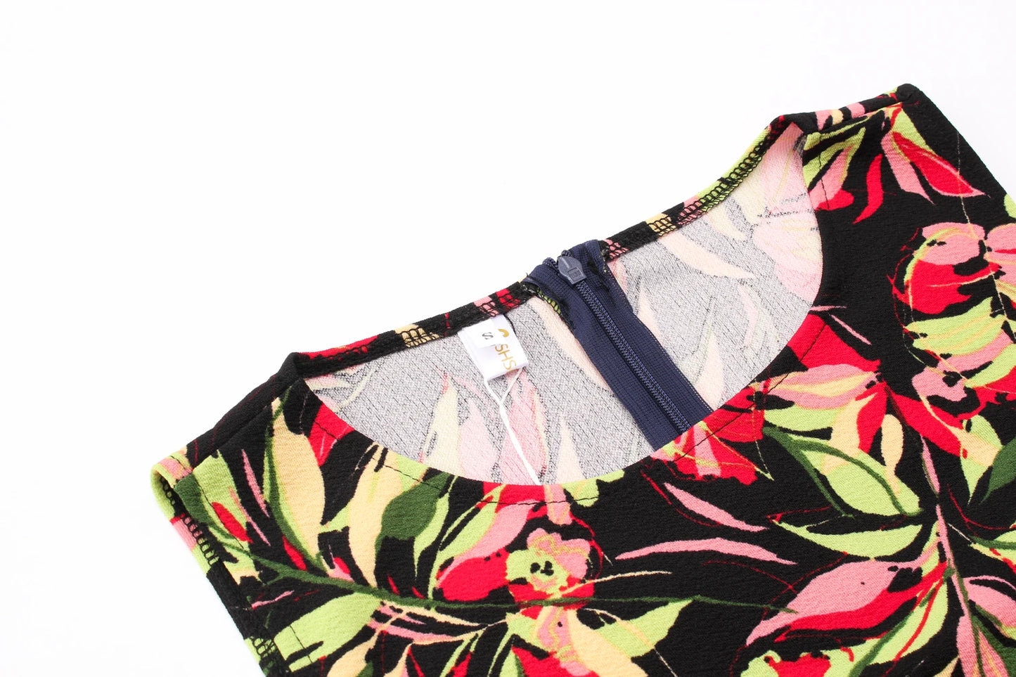 Vestido floral vintage de vuelo amplio — estilo años 50